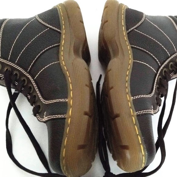 NEW Dr Martens Boots Men 9 brown leather \